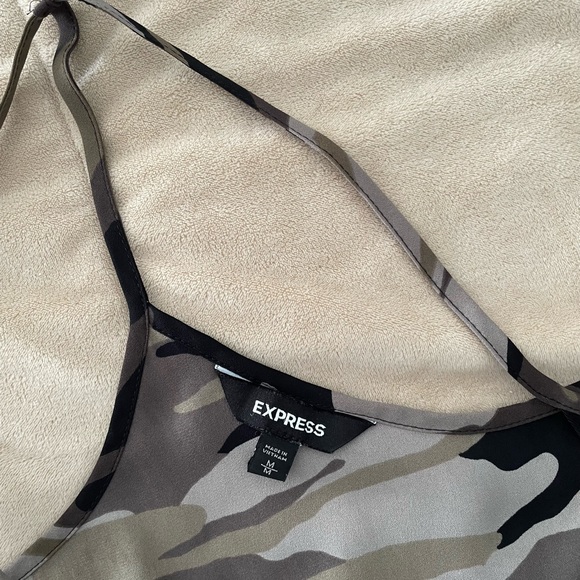 EXPRESS WOMEN CAMOUFLAGE PRINT STRAPY TANK TOP FLOWY Size:M - Picture 5 of 5